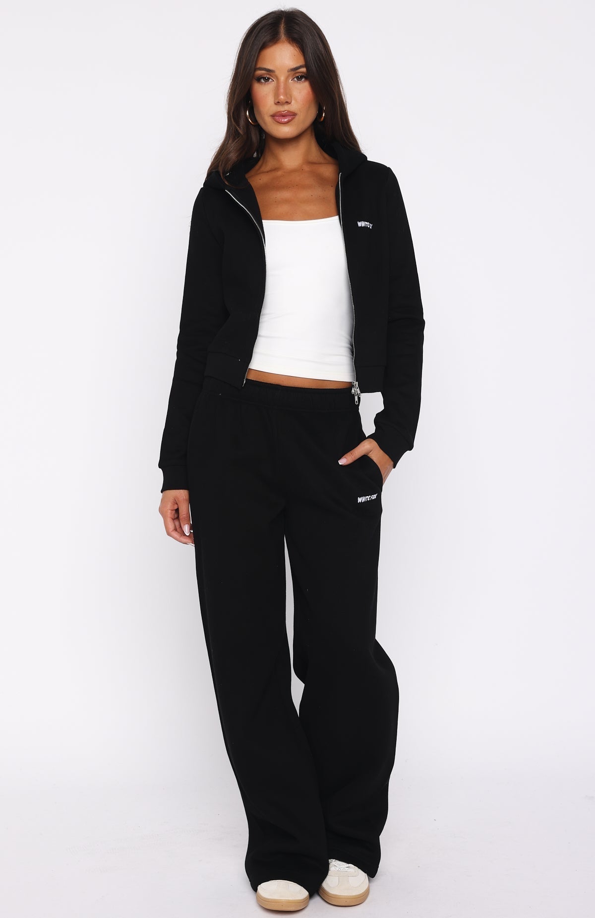 Comfy And Cute Slim Zip Front Hoodie - Black
